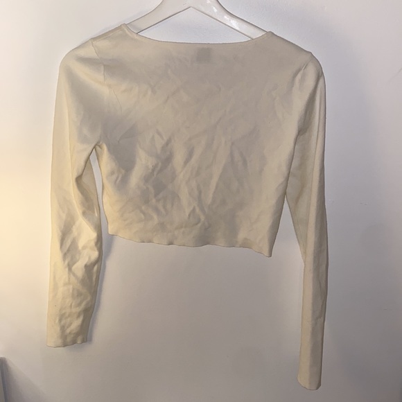 SOOO COMFY aritzia sweater top - Picture 3 of 3